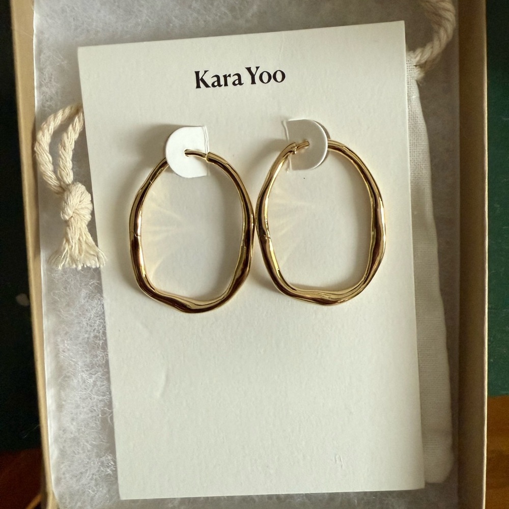Kara Yoo Romy Hoops